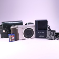 Ricoh Digital Camera R10 10.2MP Silver Tested Full Working Set