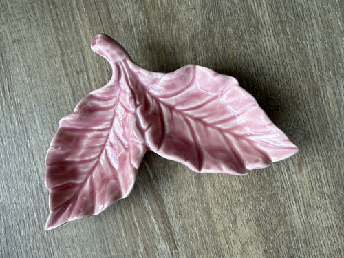 Bordalo pinheiro pink leaf dip - bordalo,