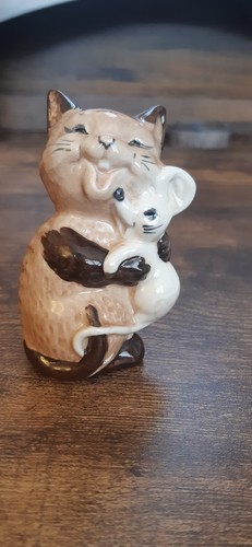 Beswick laughing cat - beswick,