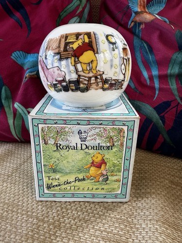 Royal doulton disney winnie - doulton,