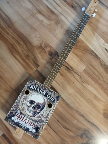 Weeklyhouse cigar box guitar - weeklyhouse,