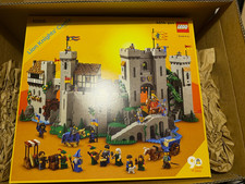 RETIRED LEGO 10305: LION