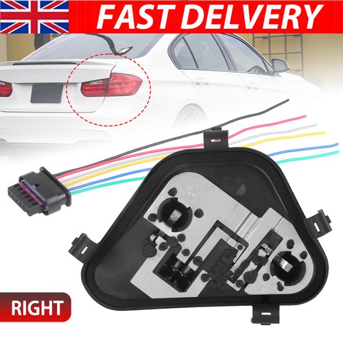 Right rear tail light - rear,