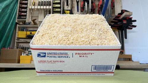 Fresh sawdust glue no - sawdust,,