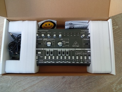 Behringer bk synthesizer - td-3-bk,