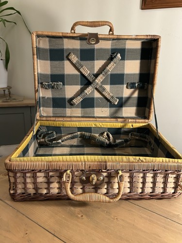 Vintage large sturdy - large,