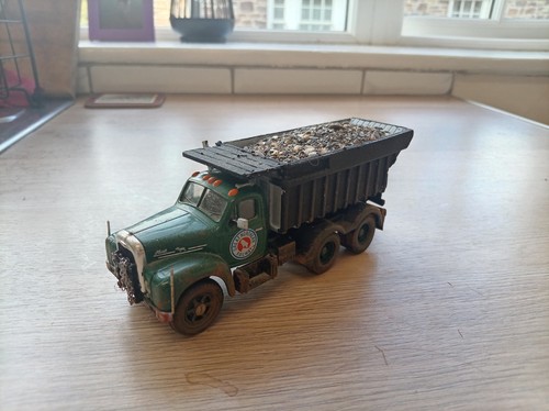 Mack dump truck diecast - 1/50,