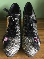 JOE BROWNS Size 9 Vintage Look Gold Silver & Black Fabric Lace Shoes Kitten Heel