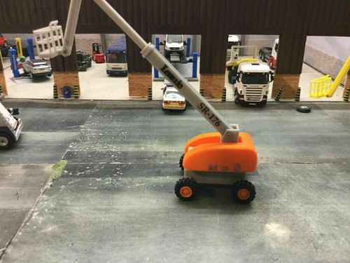 Leanie cherry picker - ,