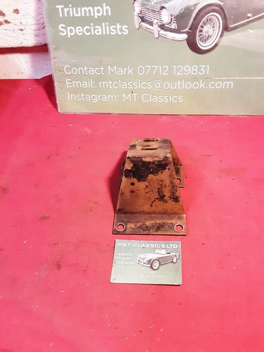 Triumph tr4 bracket - tr4,