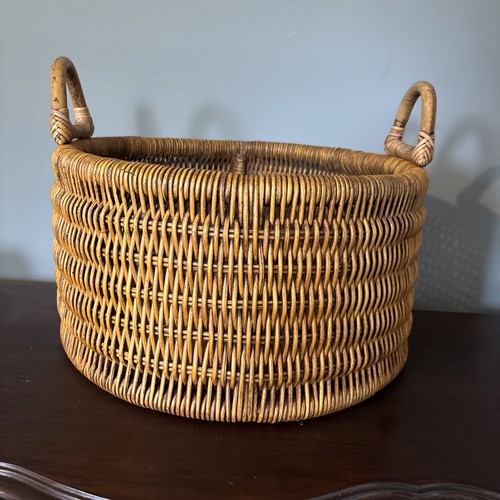 Large vintage round rattan - large,