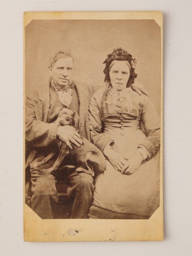 Victorian couple asymetrical - victorian,