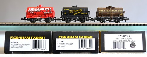 Mint boxed graham farish - 3x,
