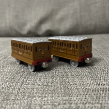 Thomas and Friends - Take N Play - ANNIE & CLARABEL - TTTE