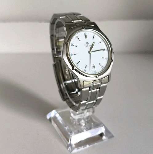 Vintage retro titan - vintage/,
