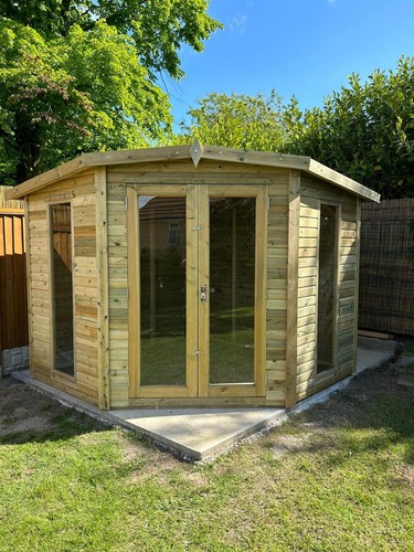 Corner summerhouse shed check - corner,