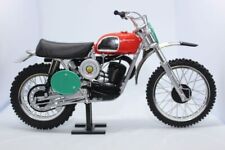 HUSQVARNA VINTAGE MX 250 1:12 SCALE MOTORCYCLE MODEL. DIRT BIKE. COLLECTORS ITE