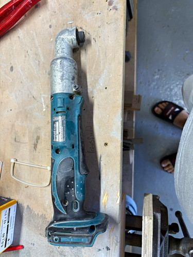Makita dga402 18v - 18v, li-ion