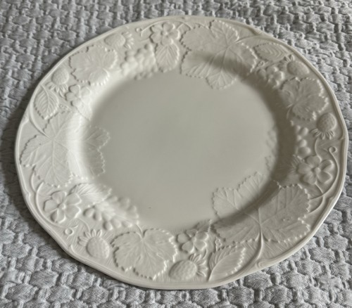 Wedgwood strawberry and vine - and,