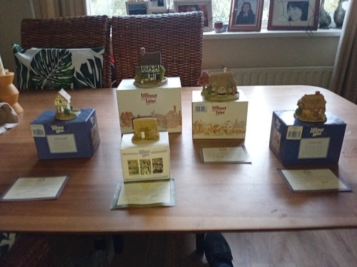 Lilliput lane cottageous all - lilliput,
