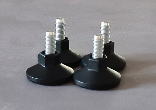 Levelling feet for usm - 4,