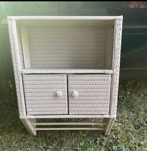 Vintage white wicker - wicker, hanging