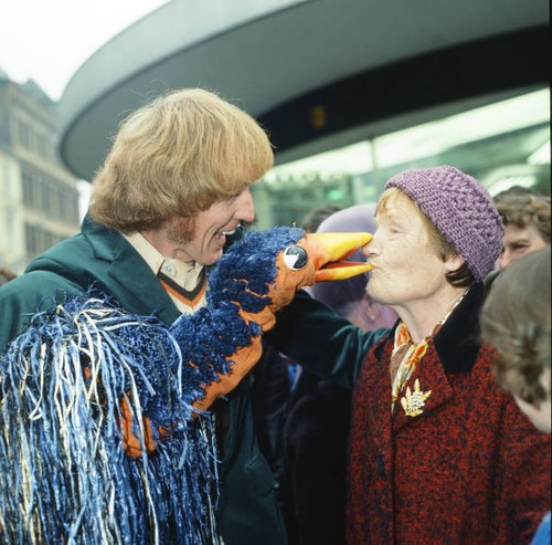 Rod hull his feathered - feathered, puppet