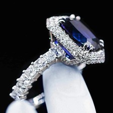 3.85 Ct Cushion Cut Blue
