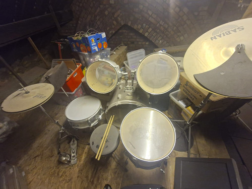Millenium acoustic drum kit - drum,