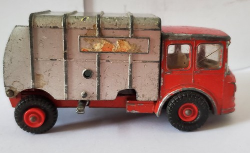Matchbox king size refuse - size,