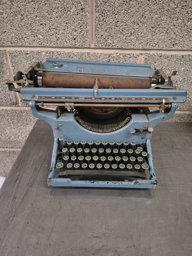 Underwood standard desktop - standard,