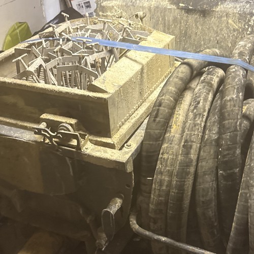 Liquid screed pump - , concrete