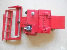 BRITAINS MASSEY FERGUSON COMBINE HARVESTER 760 - 1978 - For Spares Or Repair