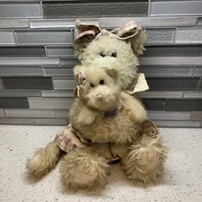 Boyds Bears & Friends Momma McFuzz & Missy Kitty Cat Stuffed Plush Collector Toy