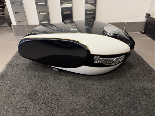Triumph t160 fuel tank petrol - triumph,
