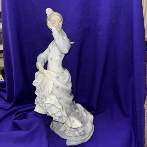 Large rare spanish porcelain - large,