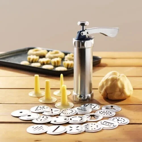 Biscuit maker plus - {,