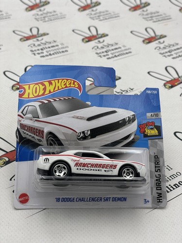 Die cast dodge challenger - die,