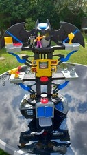 BATMAN Imaginext CHH91 Transforming Batcave Batman Playset