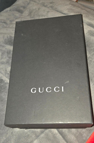 Gucci blue leather logo - gucci,