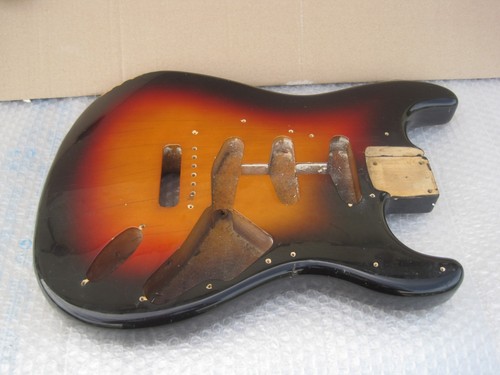 1983 squier fender - by,