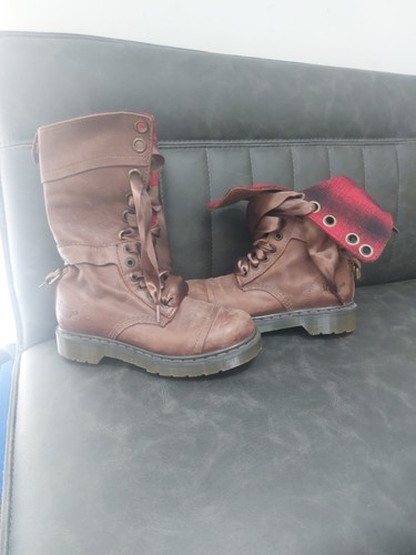 Martens triumph aimilita - triumph,