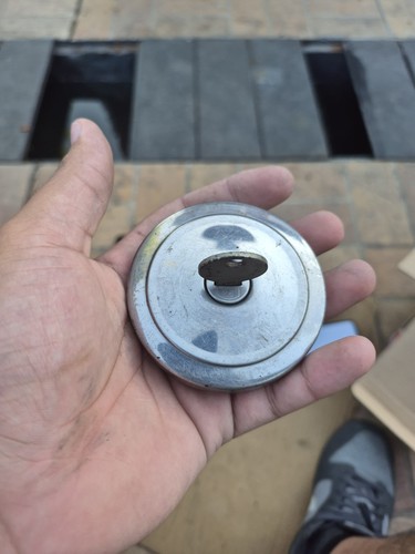 Classic mini locking fuel cap - mini,