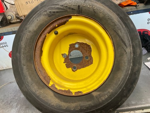Stud wheel 20x10 00 10 - 4,