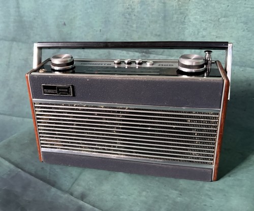 Vintage roberts r25 radio - radio,