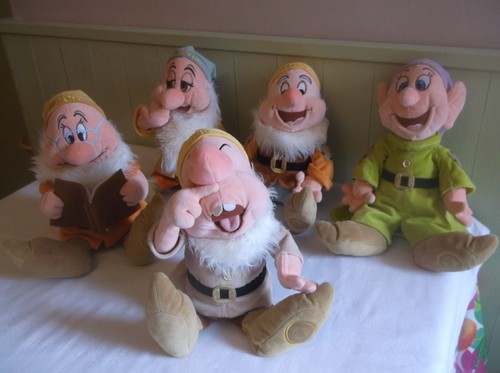 Disney store snow white the - disney,