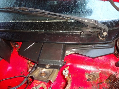 Porsche 944 windscreen wiper - porsche,