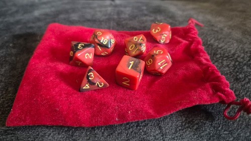 Die set dungeons and - die,