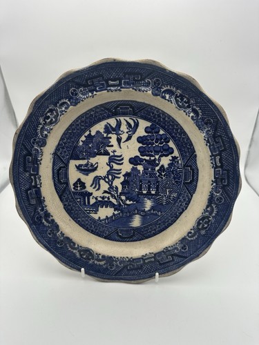 Early willow pattern plate - pattern,