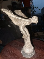 Statue of the Rolls Royce